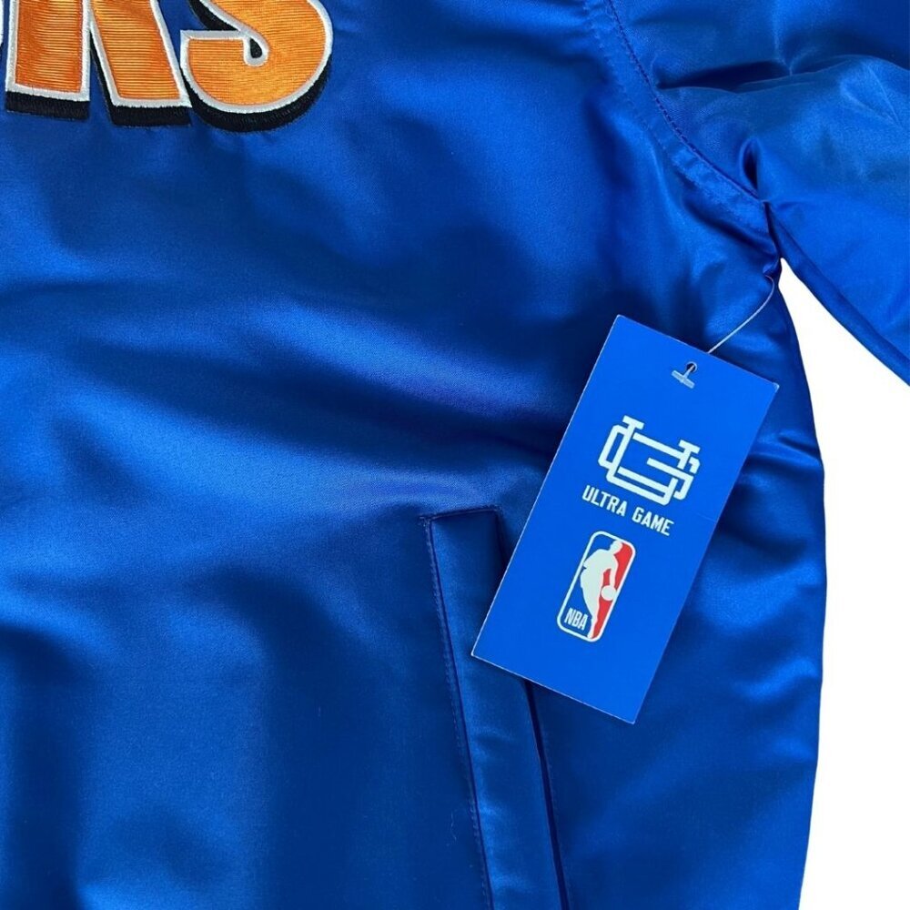 New York Knicks Satin Jacket - Iconic Blue Streetwear - Picture 4 of 7